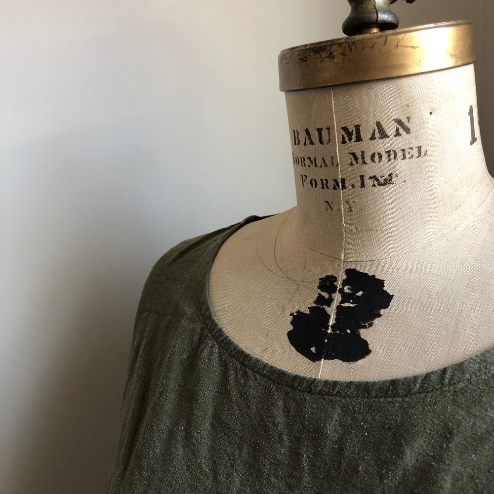 Jamie + the Jones Raw Silk Olive T - Top